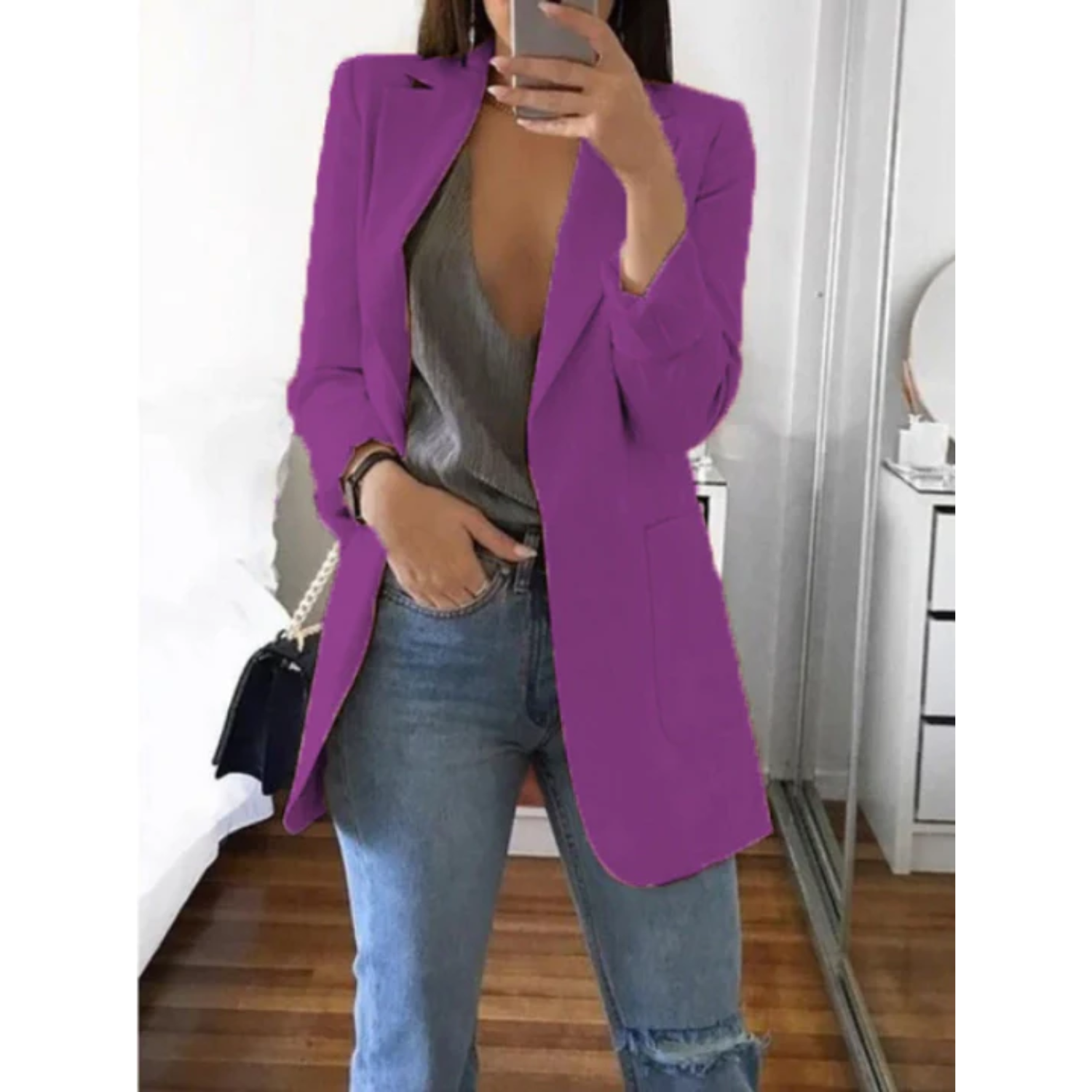 Zbliżenie na guziki marynarki Slim-Fit