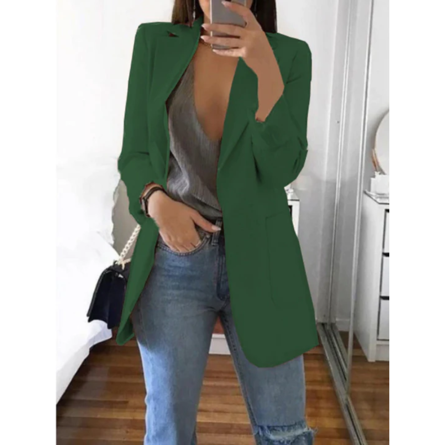 Stylizacja casual z marynarką Slim-Fit w jasnym kolorze