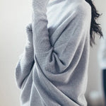 Sweter Céline stylizowany z dżinsami